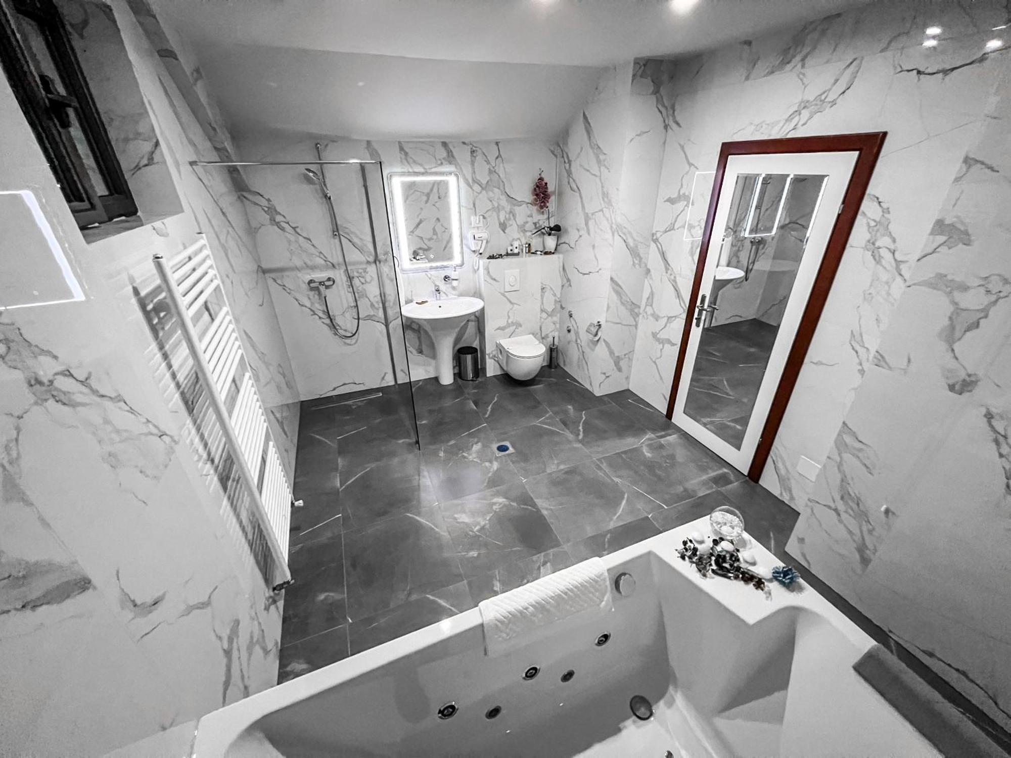 Hotel Laktaši Kültér fotó