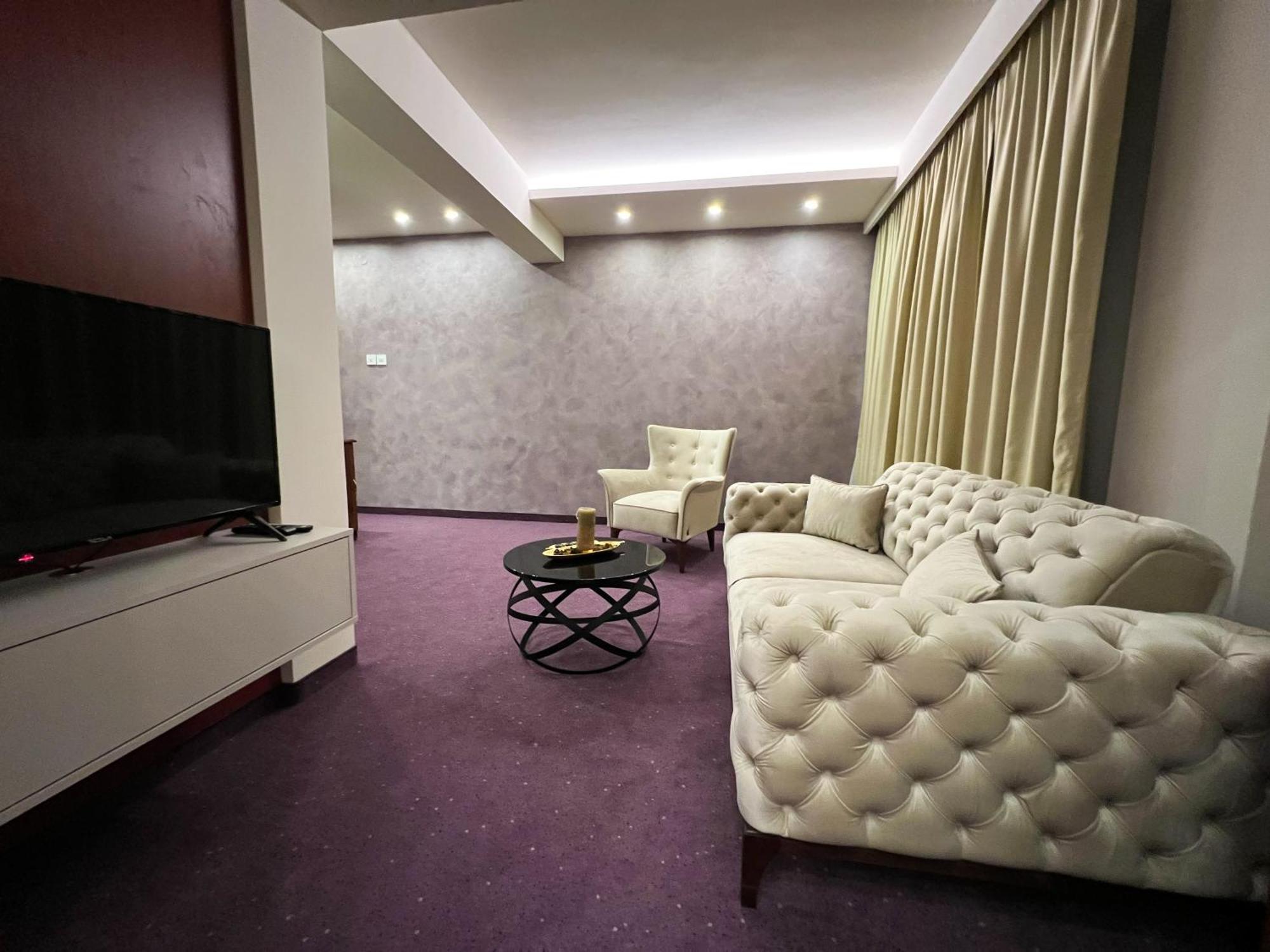 Hotel Laktaši Kültér fotó